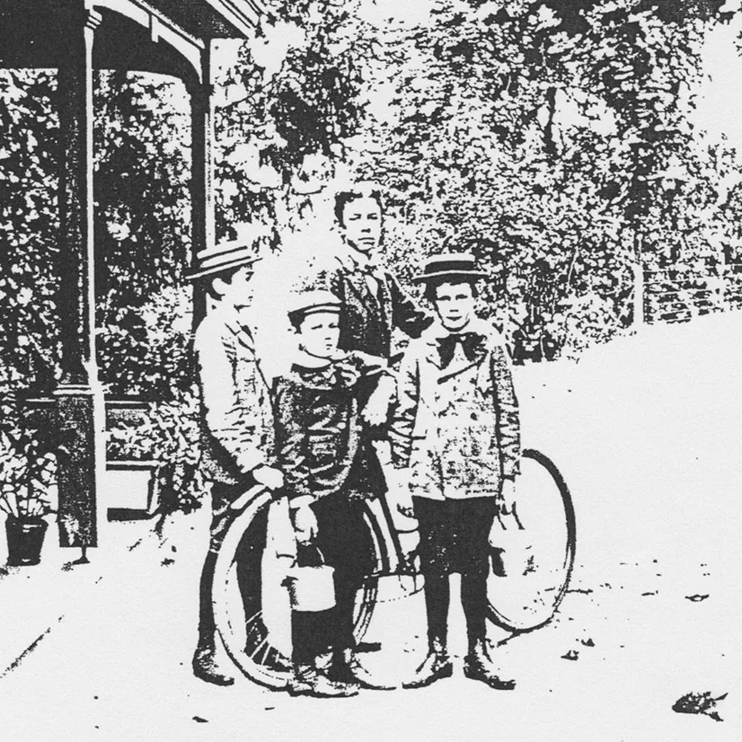 Walton family children at the homestead, circa 1890s
